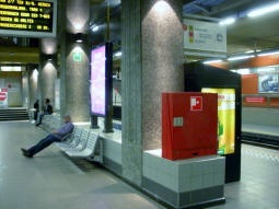 The island platform for tram services, from the southbound side