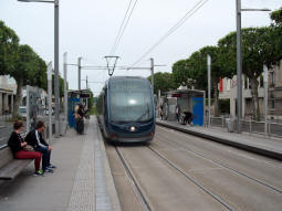 The platforms from the one for trams to Le Haillan Rostand