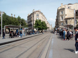 The platforms from the one for trams to Berges de la Garonne