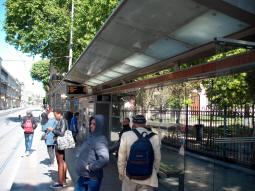The platform for trams via Observatoire