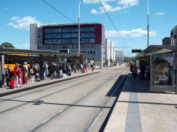 The platforms from the one for trams to Saint-Jean de V�das Centre
