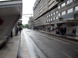 Porte de la Villette: The platforms from the one for trams to Porte d'Asni�res - Marguerite Long