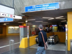 Escalators down to the platforms for trams to Schlo� Str�nkede, H�ntrop Kirche and Gelsenkirchen from the concourse