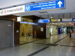 An entrance at the southern end of the railway station for the platforms for trams to Hustadt, Heven Dorf and Langendreer, opposite the entrance in the last photo