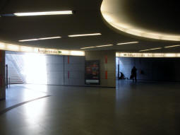 Exits from the main concourse near the platforms for trams to Gelsenkirchen, H�ntrop Kirche, Langendreer and Heven Dorf