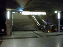 Western exit from the platforms
