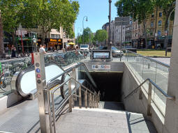 Karolingerring entrance