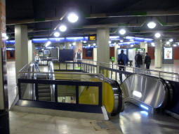 Mezzanine/ticket hall level