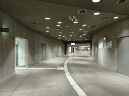 Passageway between the two sets of platforms, looking towards the southern Pyramide ones