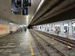 Looking along the southbound platform