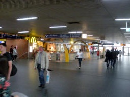 The concourse, looking away from the access to the platforms (stairs on the left lead to underground bus stops) and towards the neighbouring shopping centre