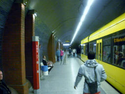 The platform for trams to Uhlenhorst or Duisburg