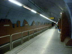 The platform for trams to Uhlenhorst or Duisburg