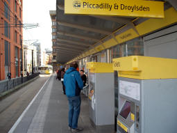 Looking along the platform for trams to Piccadilly and Droylsden from the Market Street end