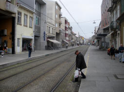The platforms from by the one for trams to Est�dio do Drag�o