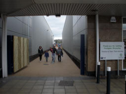 Access to the stop from the retail park