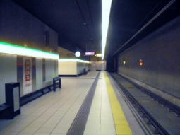 The platform for trams to Andaluc�a Tech