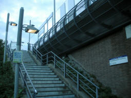 An entrance to the south-eastbound platform
