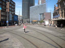 Looking towards the eastbound island platform from the westbound